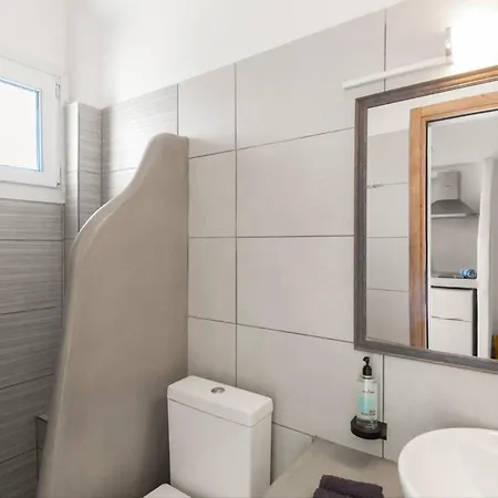 Athina - Lounge 2*