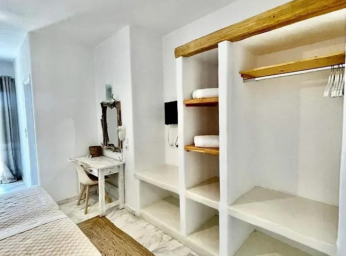 Athina Rooms - Lounge Apartments 3* Parikia (Paros)