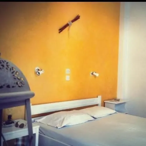 Athina Rooms - Lounge Apartments Guest house 3*